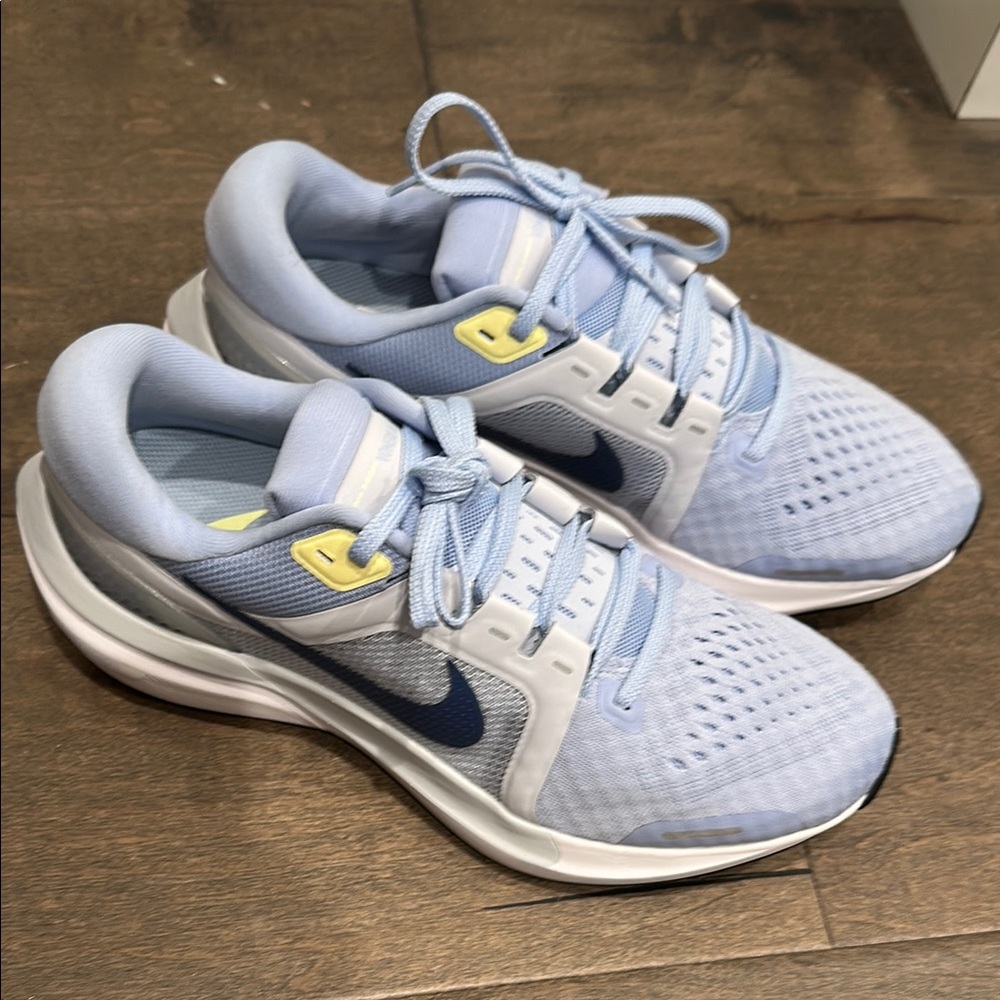 Nike Blue Mesh Sneakers with Cushioned Midsole Vomero 16